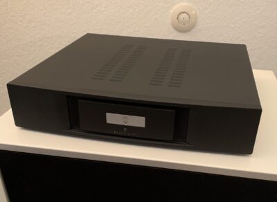 Majik 2100 Endverstärker