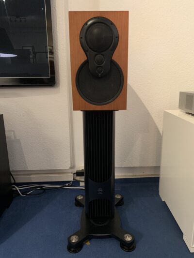 LINN Akudorik Exakt mit Katalyst in Kirsche